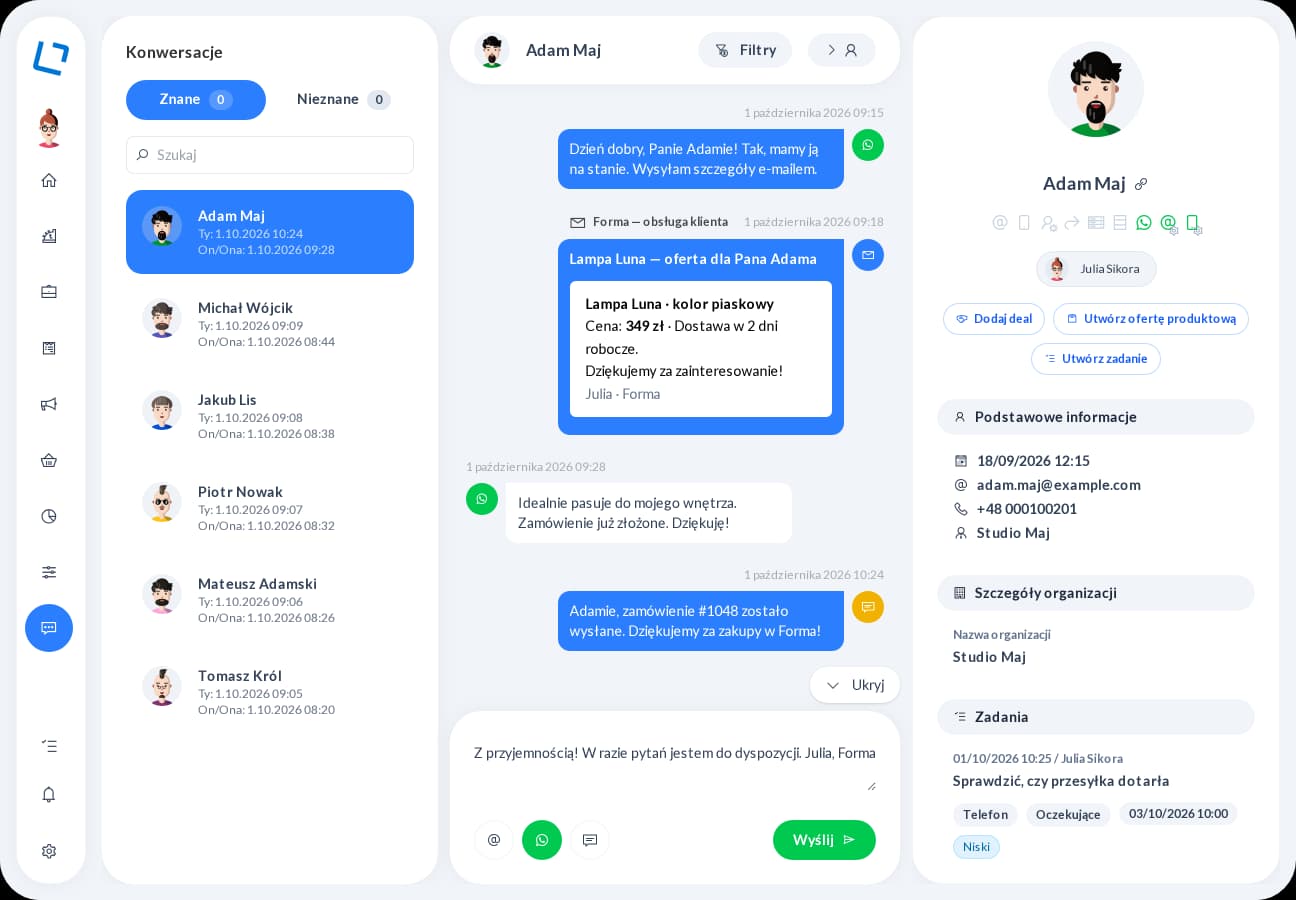 oroom.one conversation view with message history and customer information